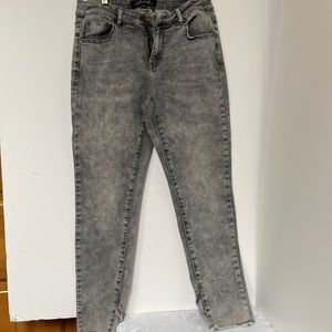 Gray denim stretchy jeans